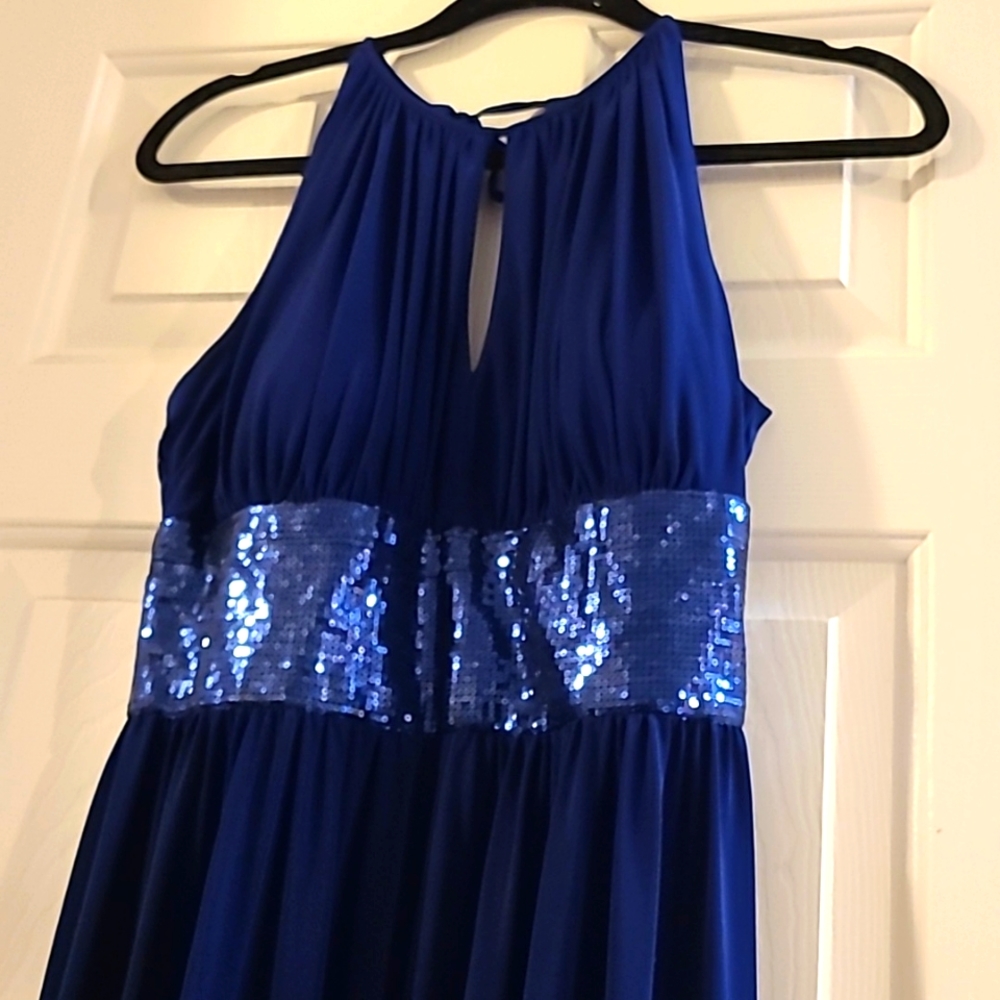 Women's sz 6 floor length navy dress